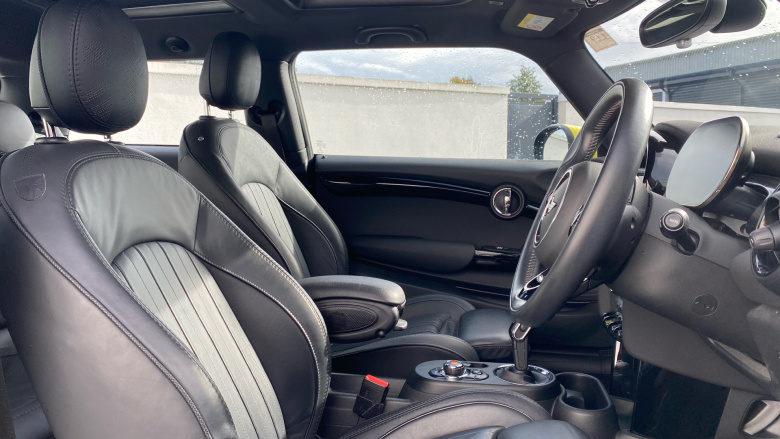 MINI Hatchback 135kW Cooper S Level 3 33kWh 3dr Auto Electric Hatchback